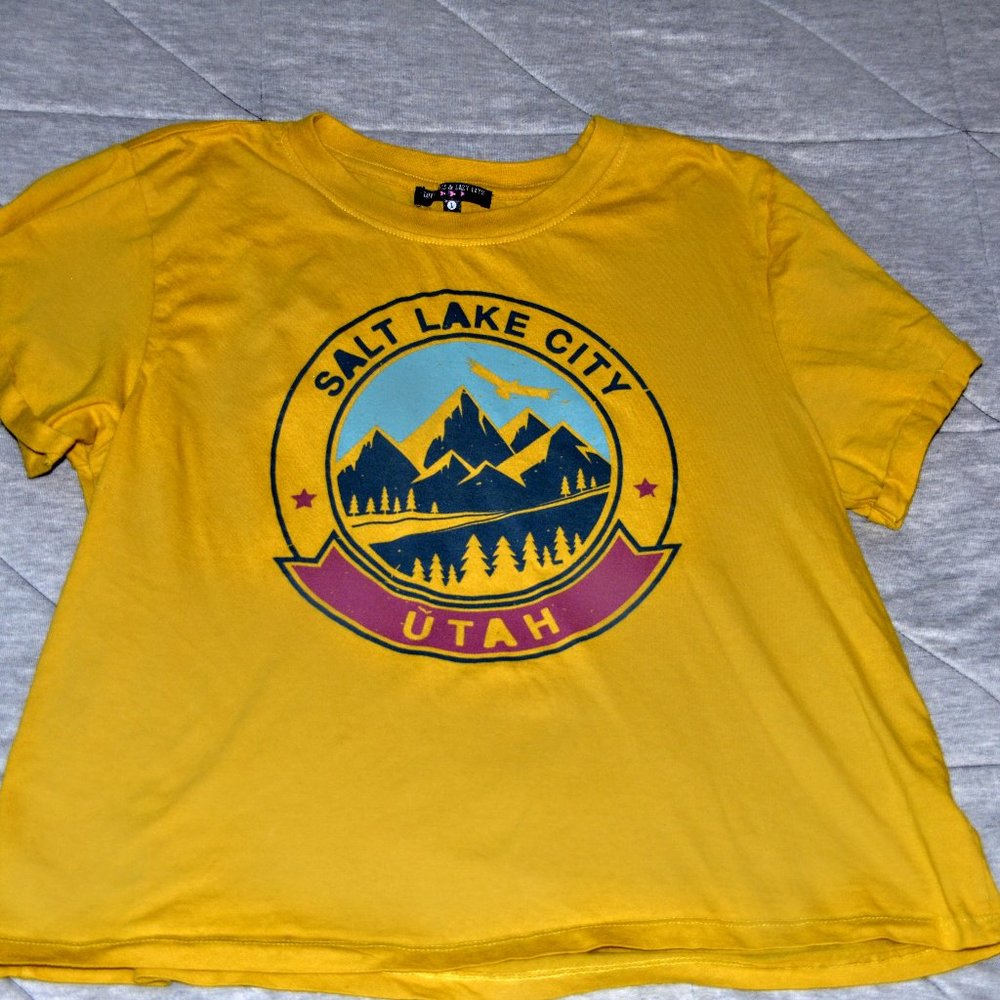 Mustard yellow graphic t-shirt